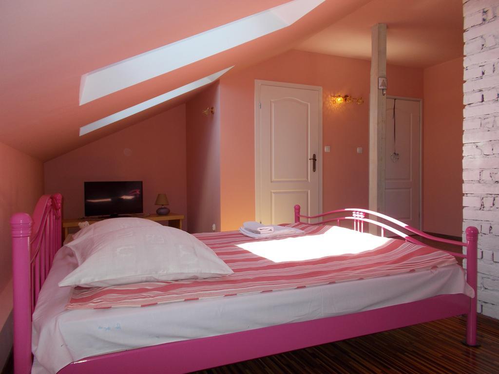 Bolimowianka Bed & Breakfast エクステリア 写真